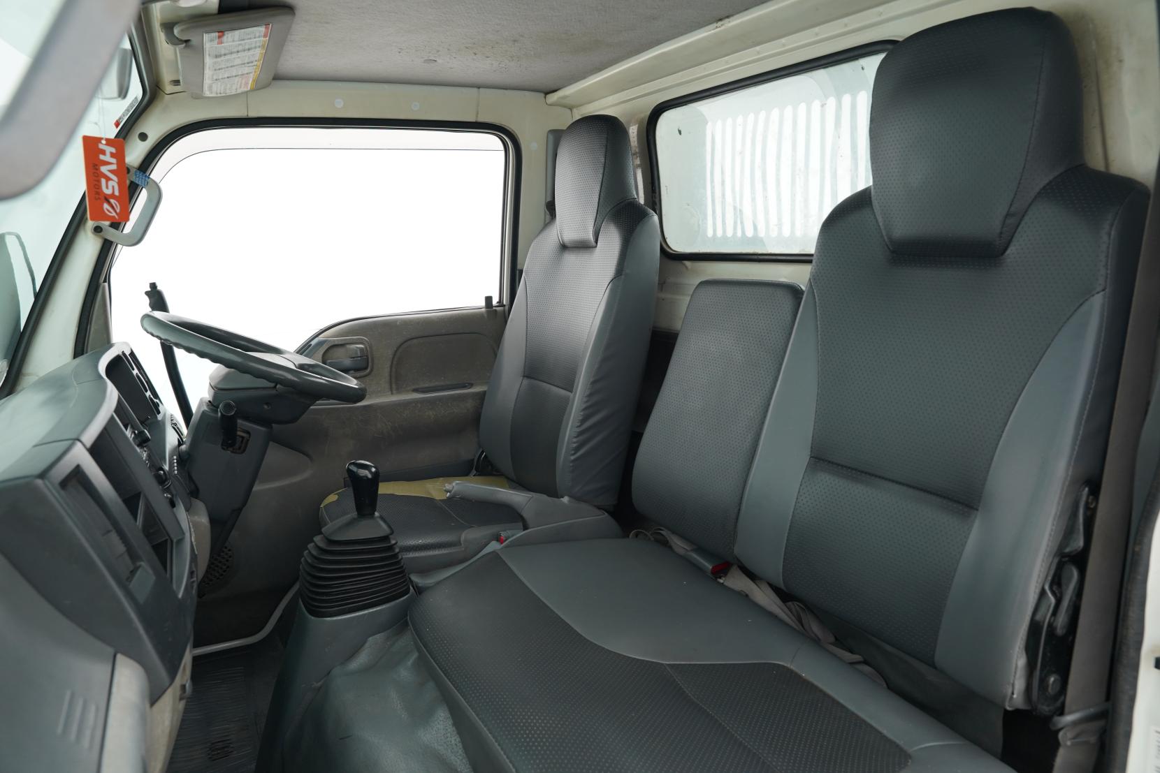 Isuzu Elf 3.0 2 ton Tipper Car License