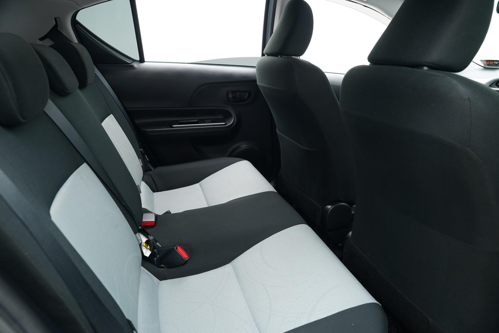 Toyota Aqua 1.5 S Push Start