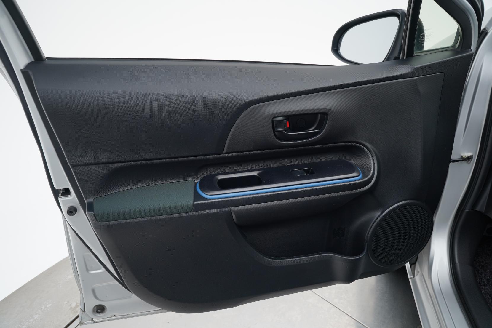 Toyota Aqua 1.5 S Push Start