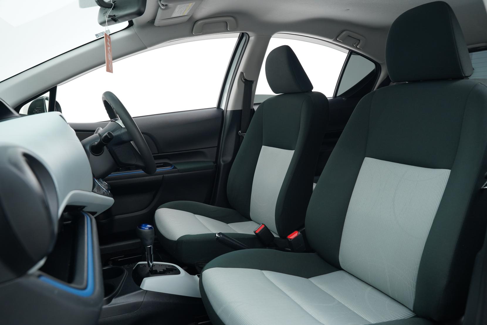 Toyota Aqua 1.5 S Push Start