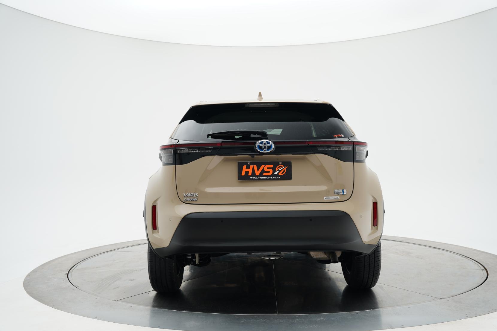 Toyota Yaris HYBRID X