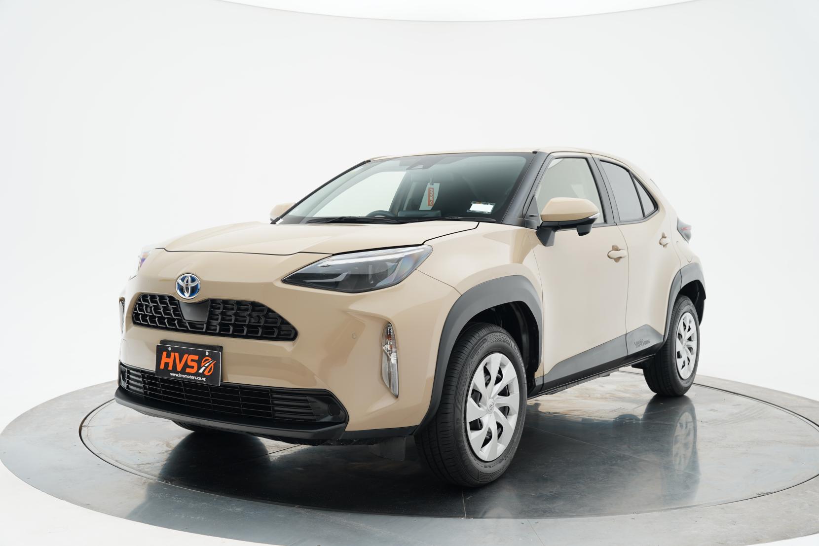 Toyota Yaris HYBRID X
