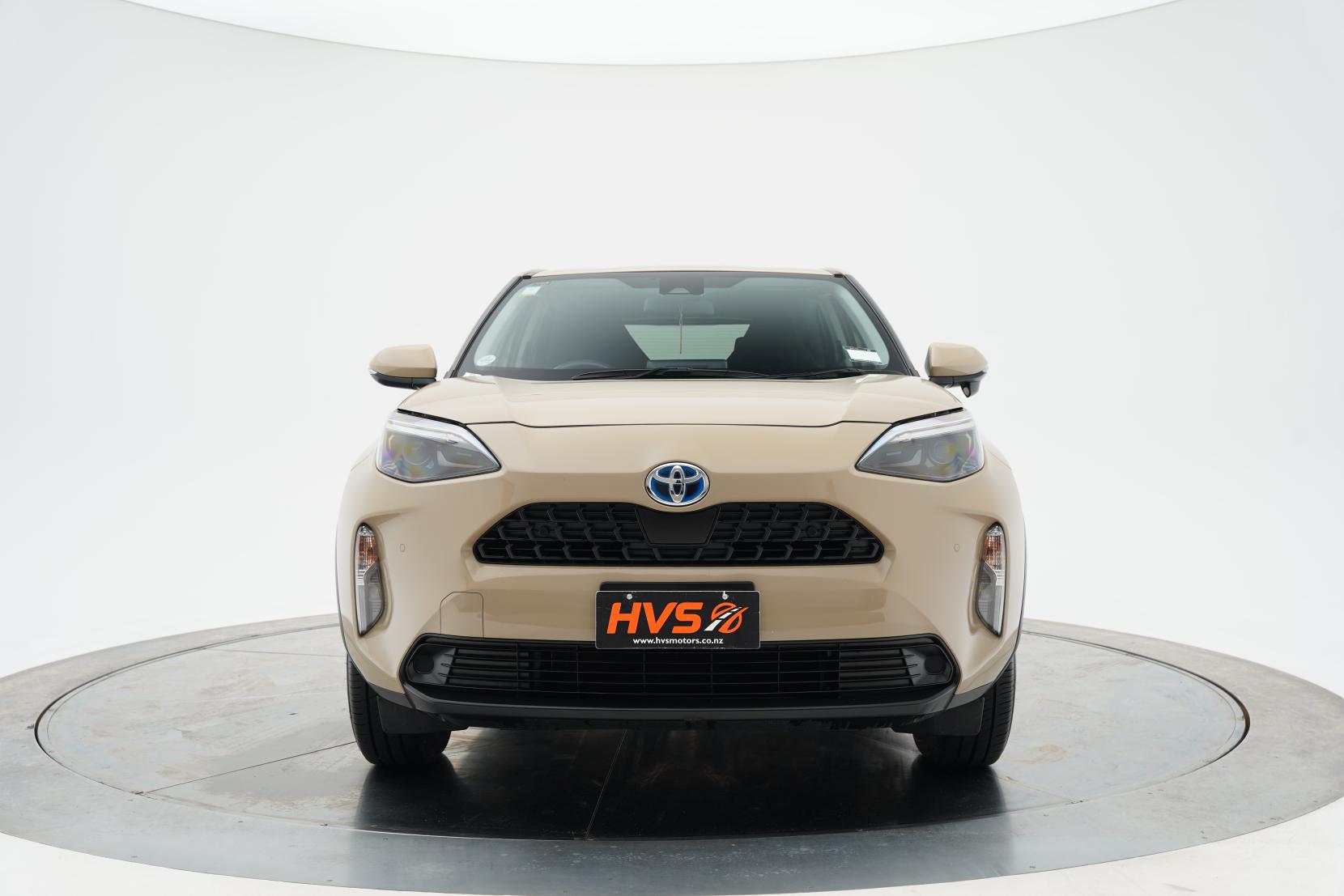 Toyota Yaris HYBRID X