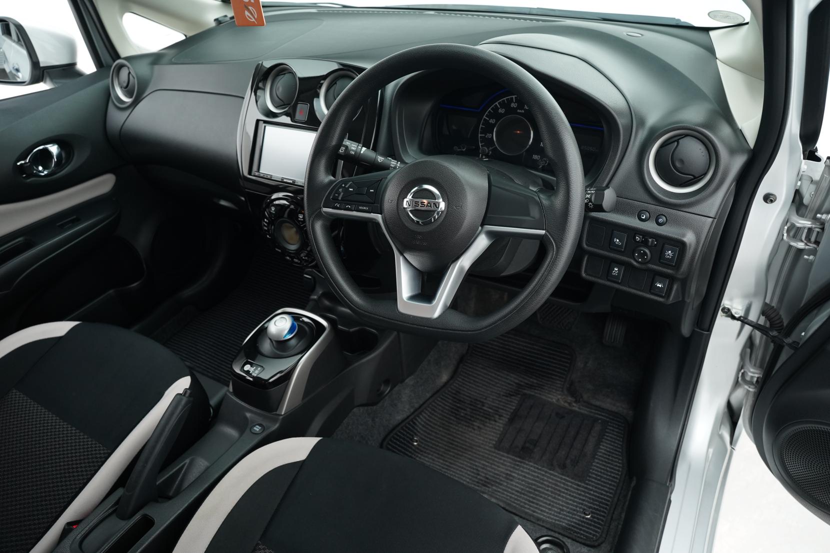 Nissan Note E-Power Hybrid X V 