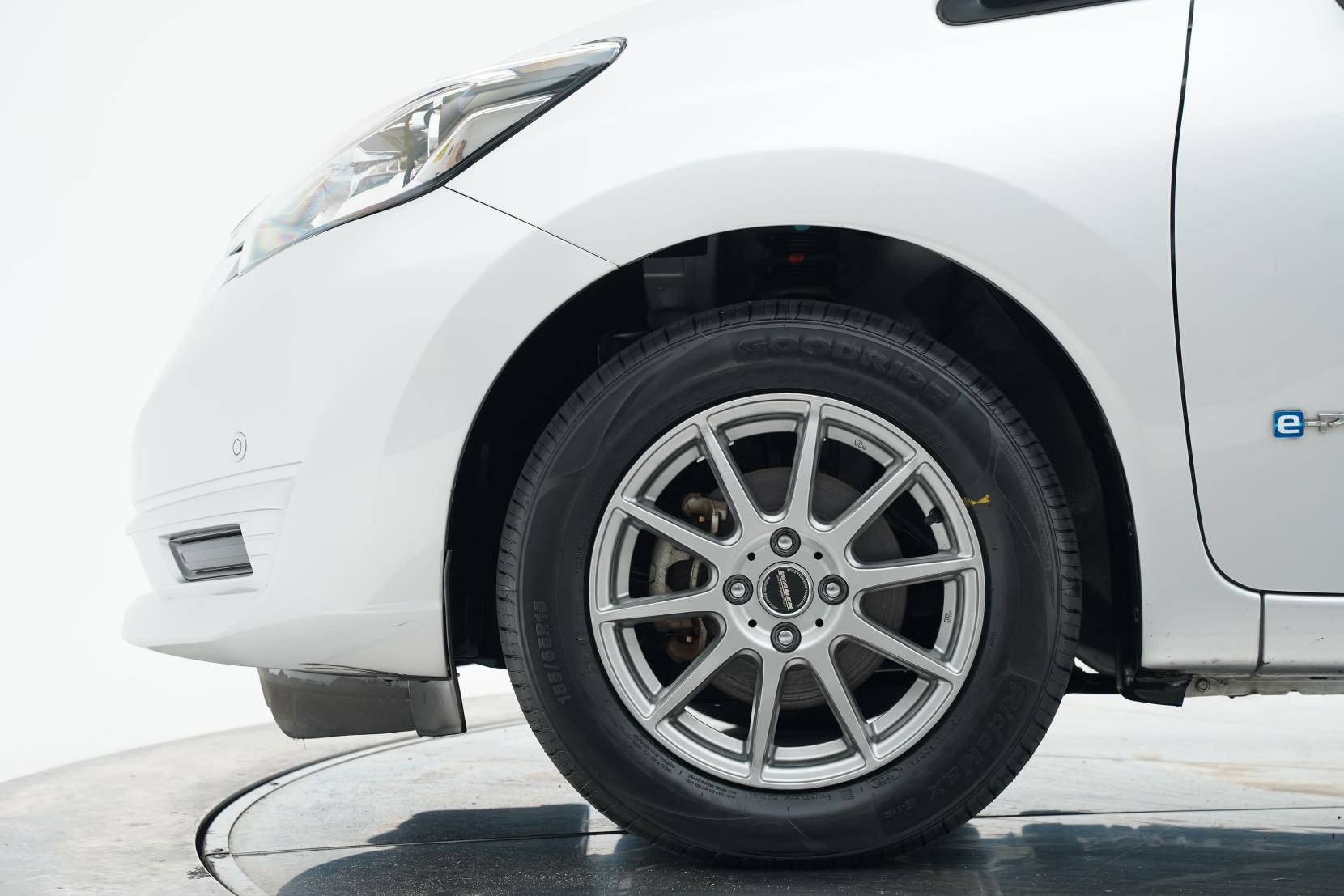 Nissan Note E-Power Hybrid X V 