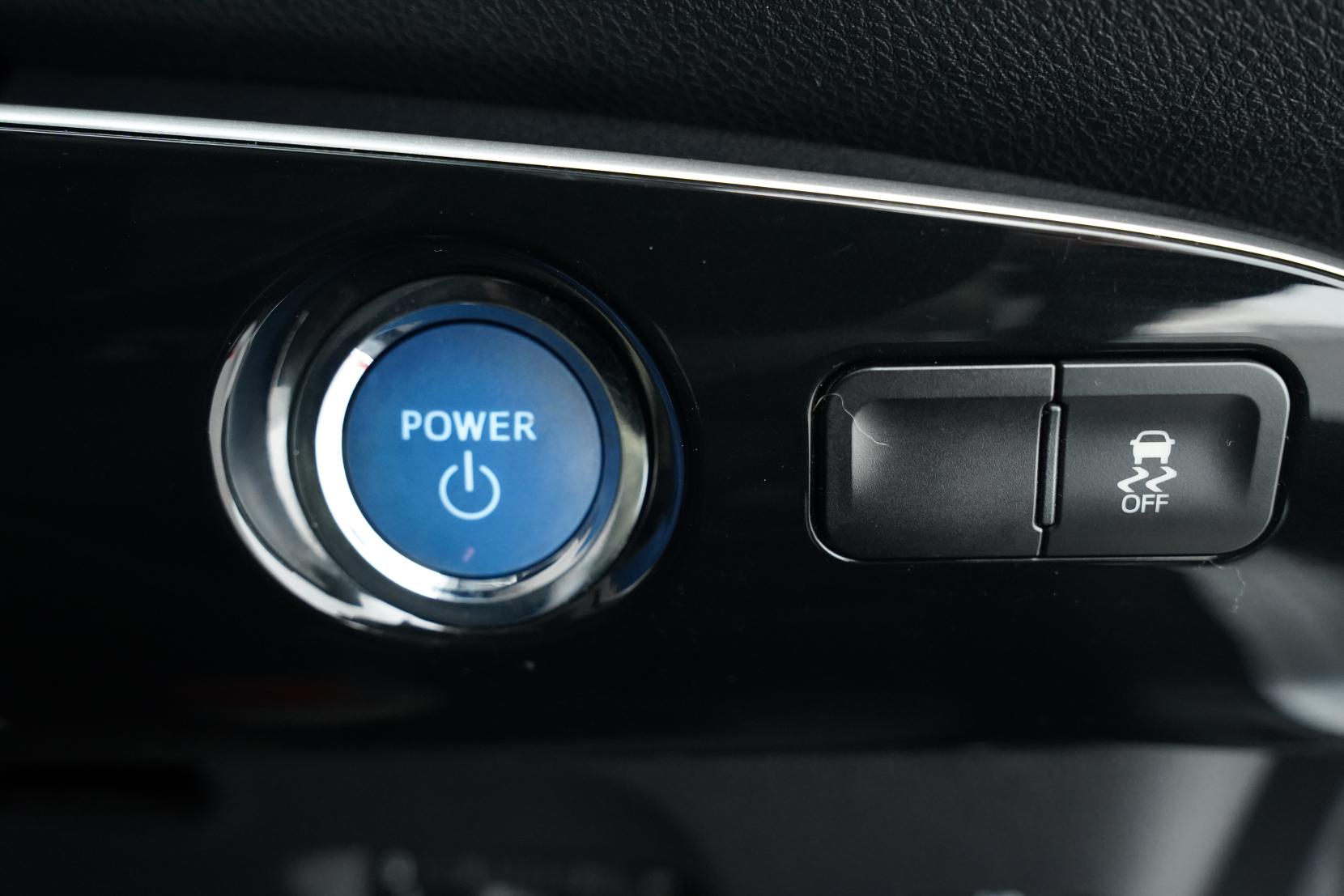 Toyota Prius Hybrid E