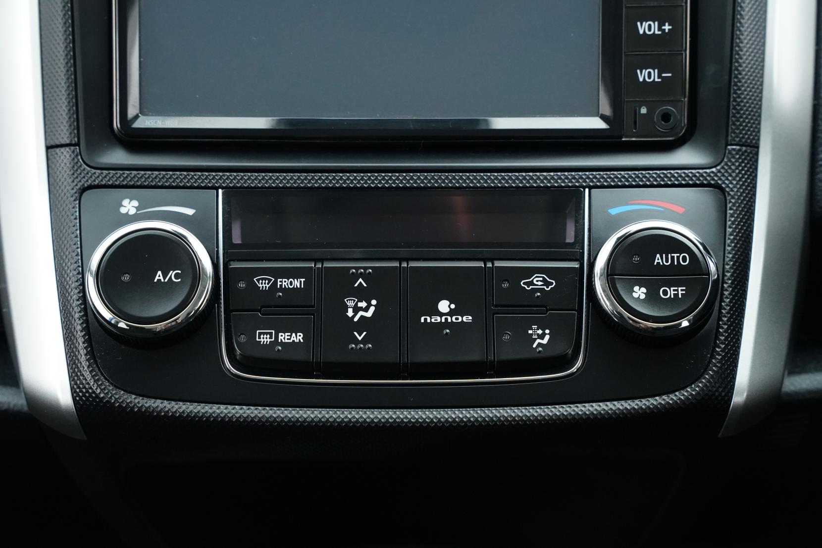 Toyota Corolla 1.5 FIELDER HYBRID EX