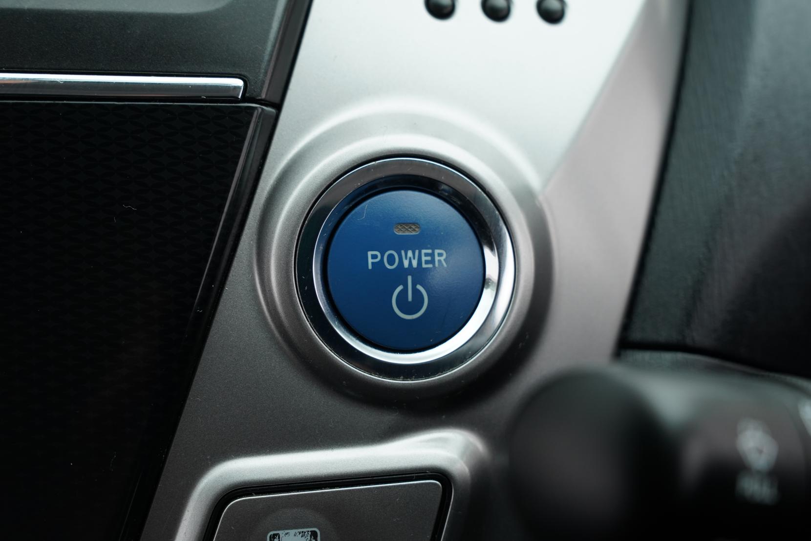 Toyota Prius 1.8 ALPHA S TOURING SELECTION