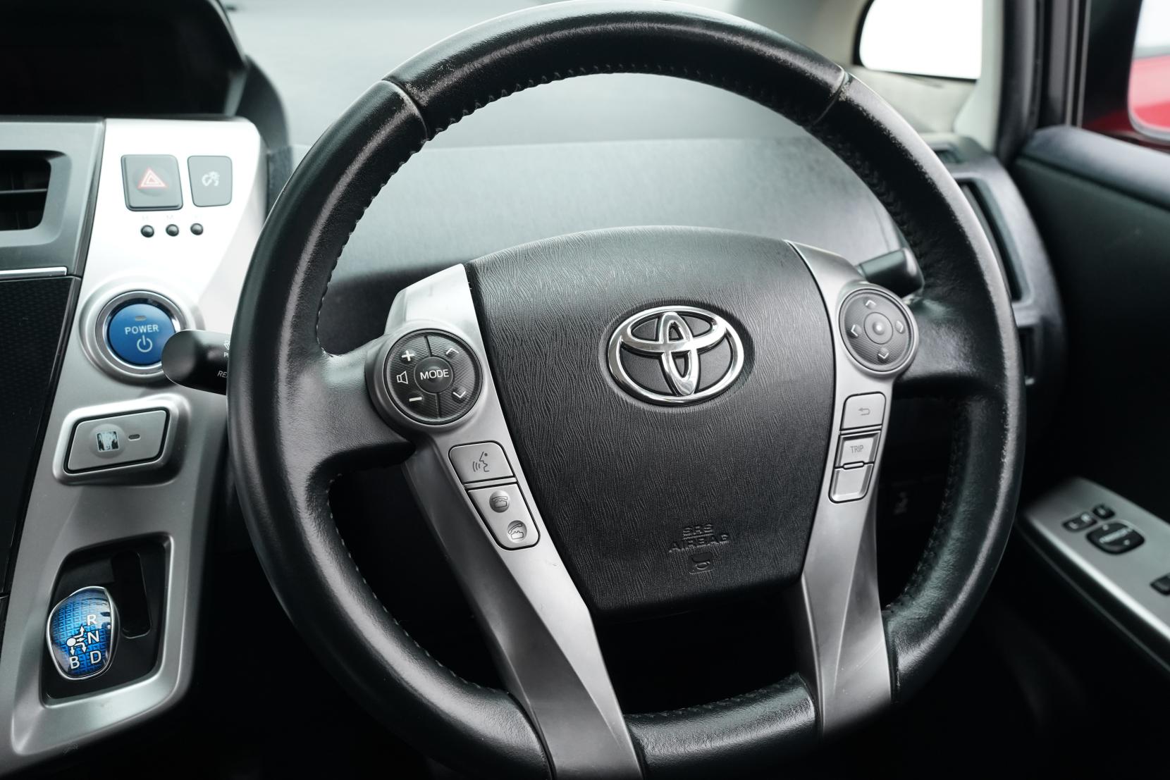 Toyota Prius 1.8 ALPHA S TOURING SELECTION