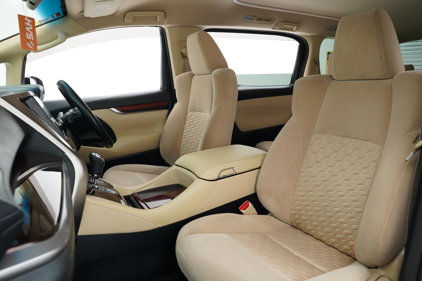 Toyota Alphard 2.5 HYBRID X 4WD