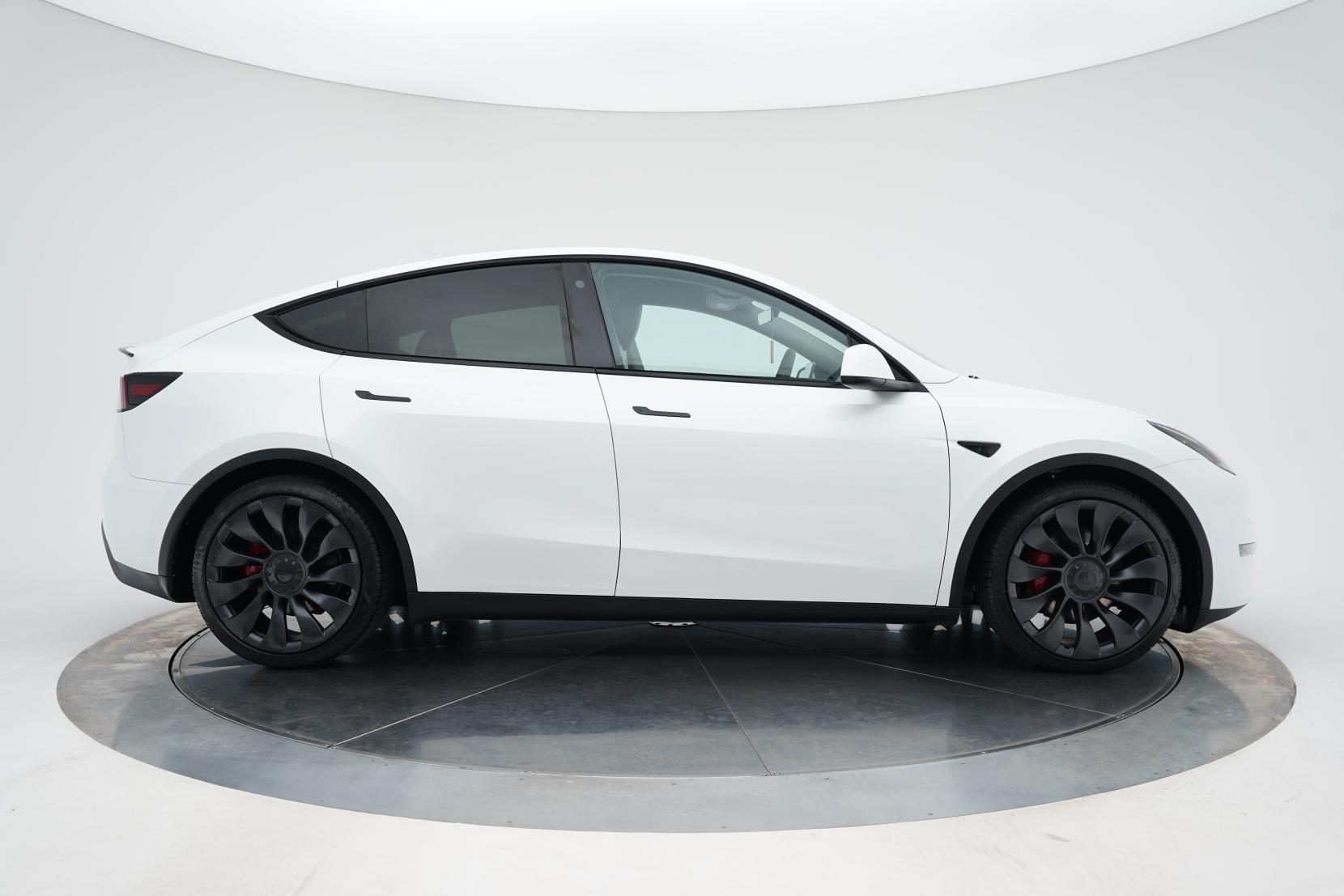 Tesla Model Y PERFORMANCE 79KWH/EV Performance AWD