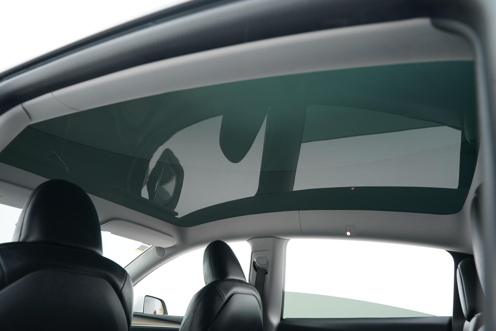 Tesla Model Y PERFORMANCE 79KWH/EV Performance AWD