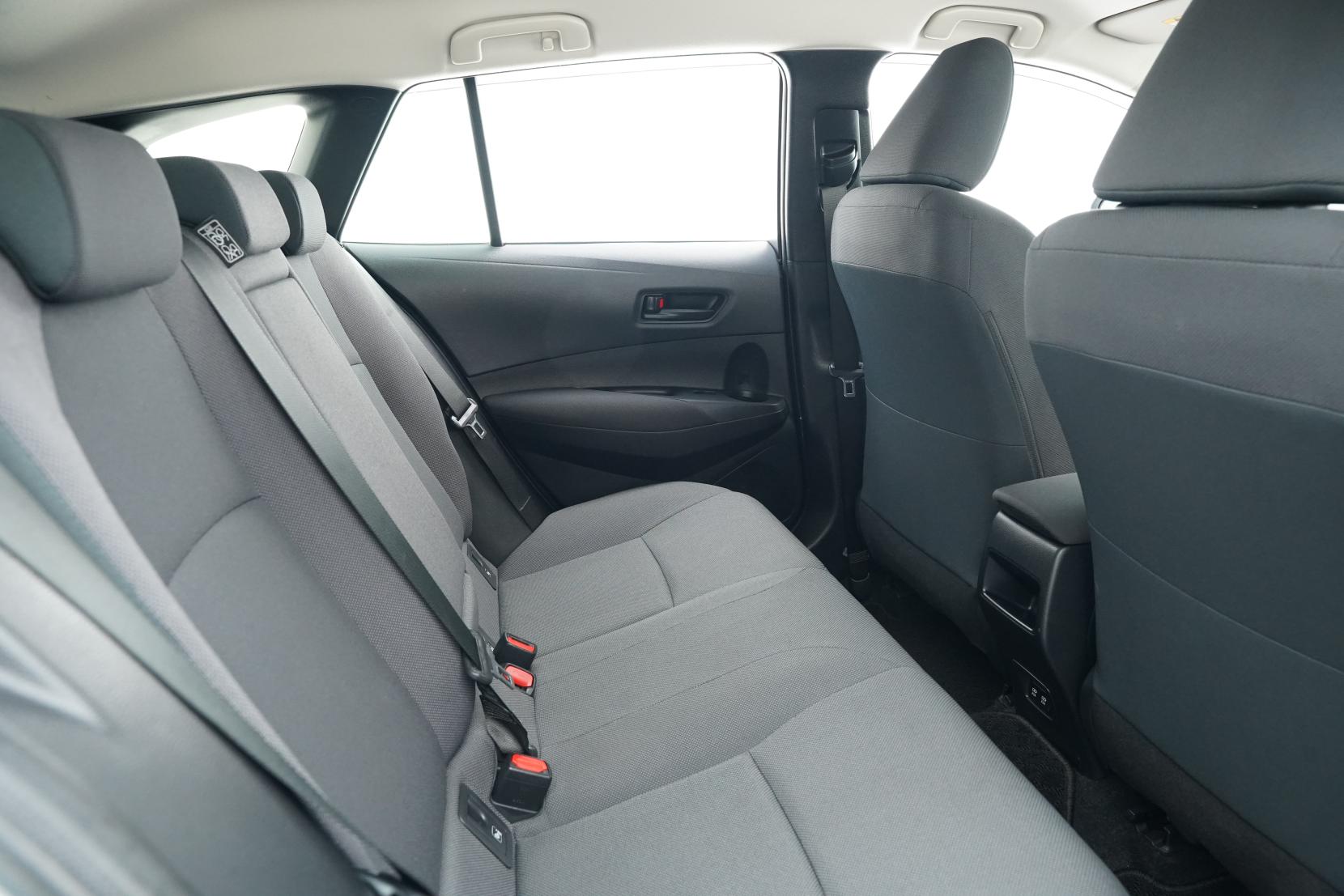 Toyota Corolla Touring Hybrid G-X