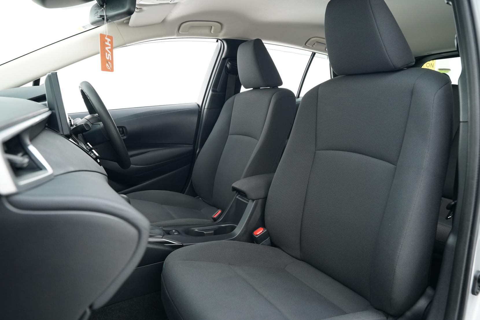 Toyota Corolla Touring Hybrid G-X
