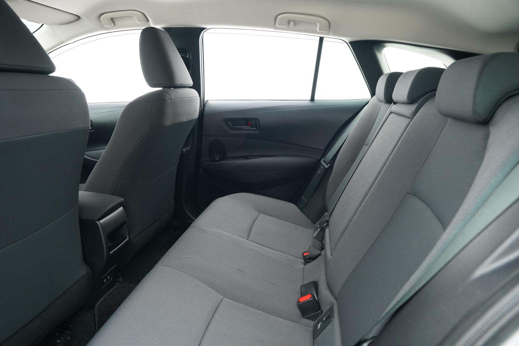 Toyota Corolla Touring Hybrid G-X