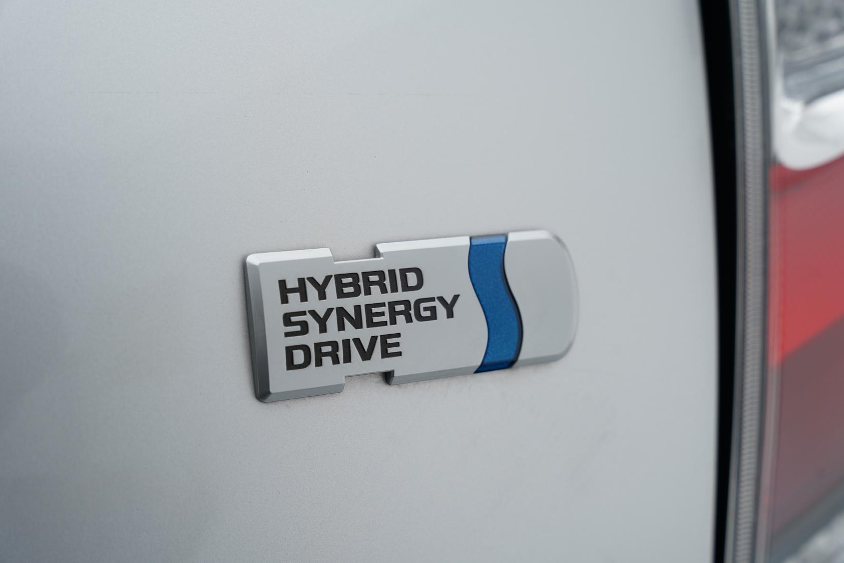 Toyota Aqua 1.5 Hybrid L