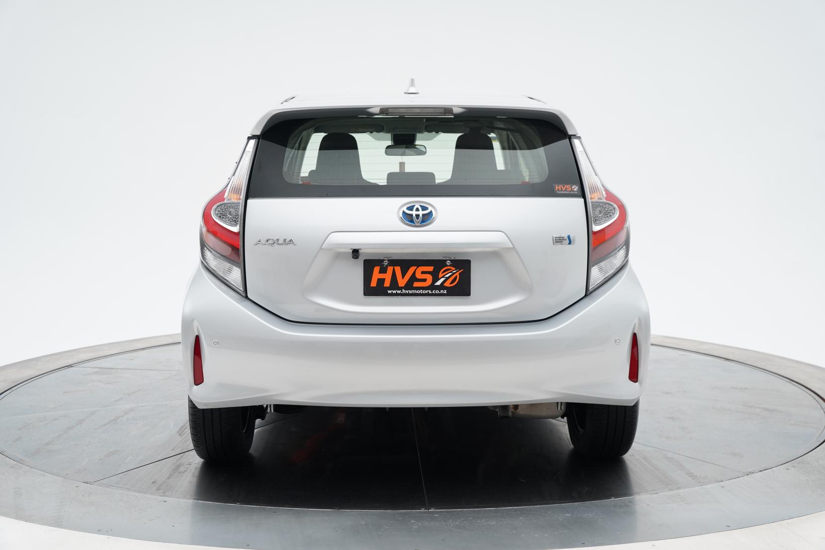 Toyota Aqua 1.5 Hybrid L