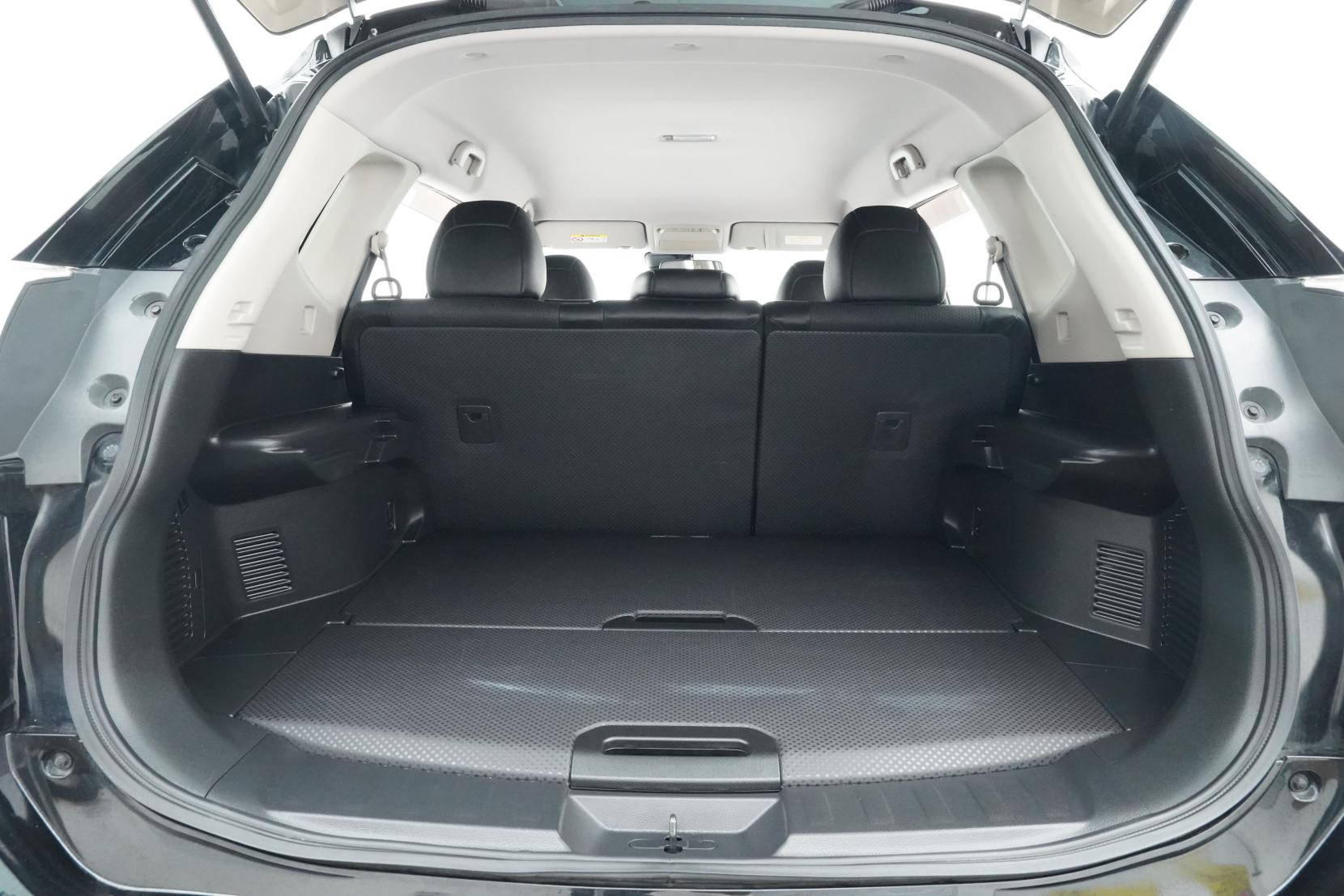 Nissan X-TRAIL 2.0 20X 2WD 5 Seater