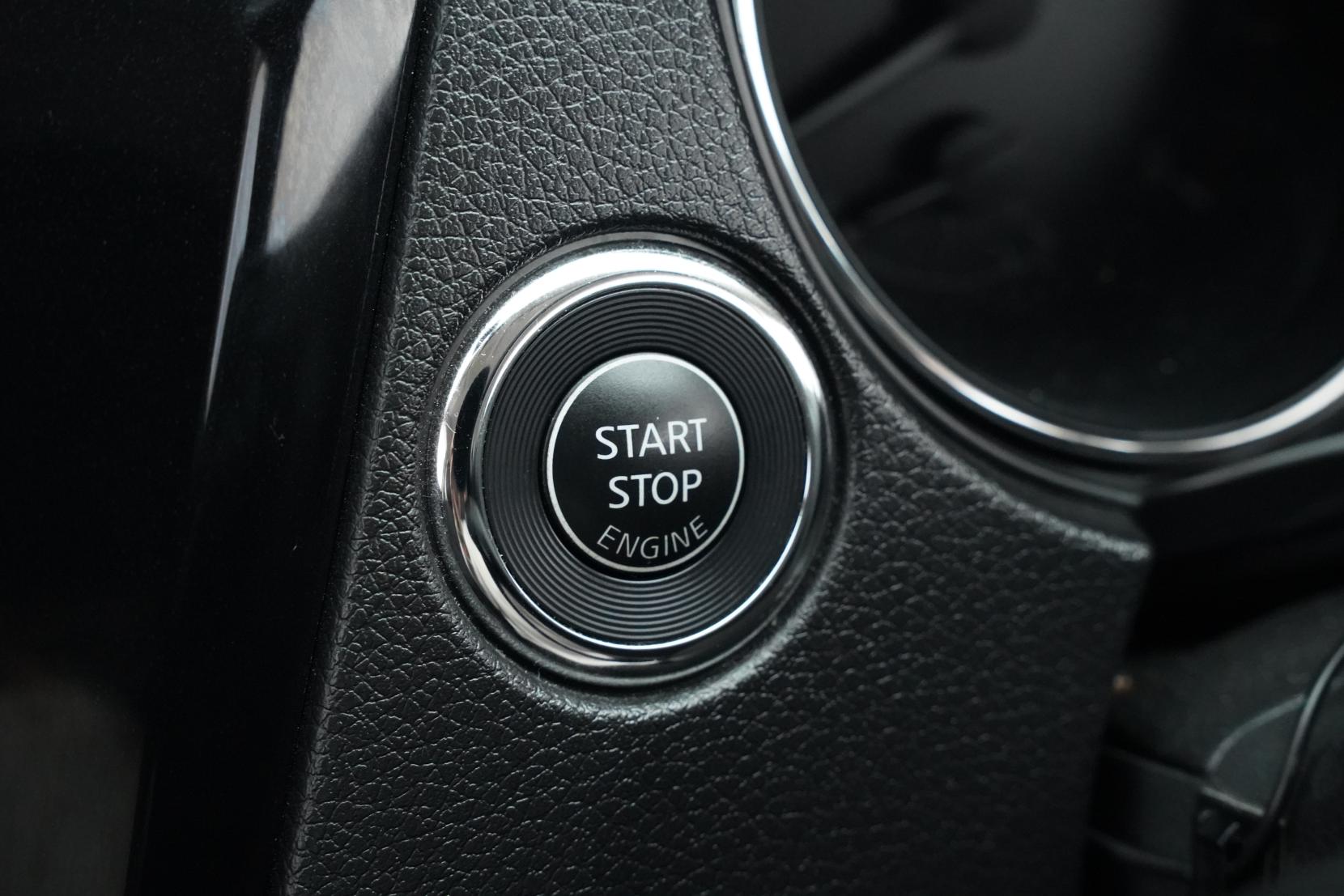 Nissan X-TRAIL 2.0 20X 2WD 5 Seater