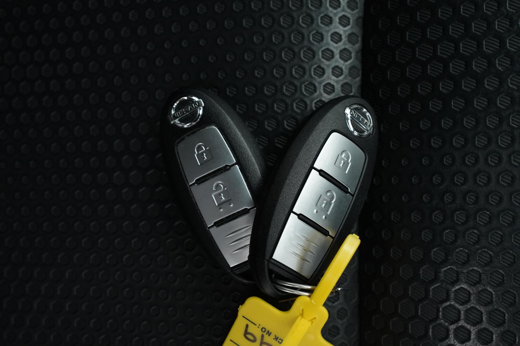 Nissan X-TRAIL 2.0 20X 2WD 5 Seater