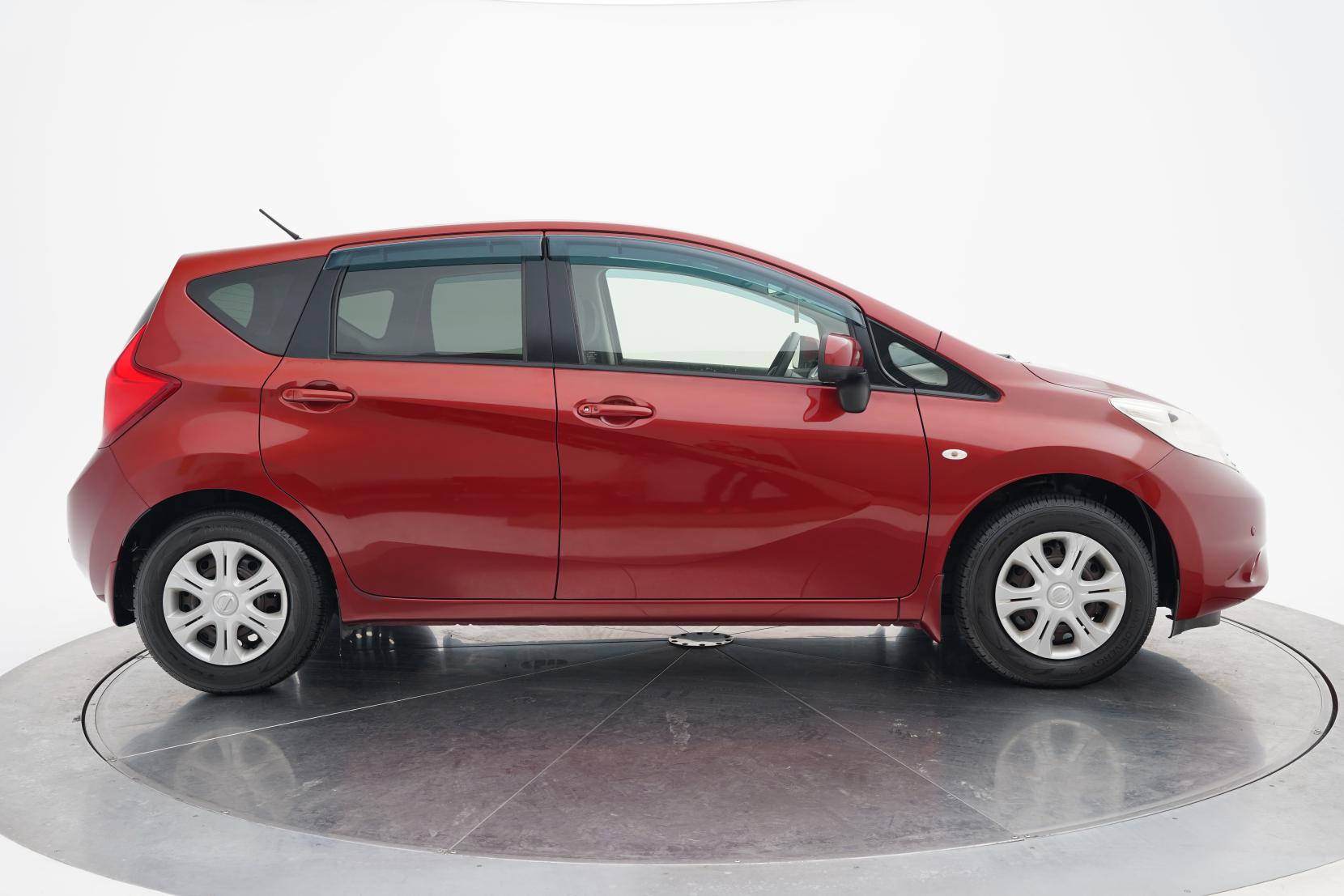 Nissan Note (2004–present) X