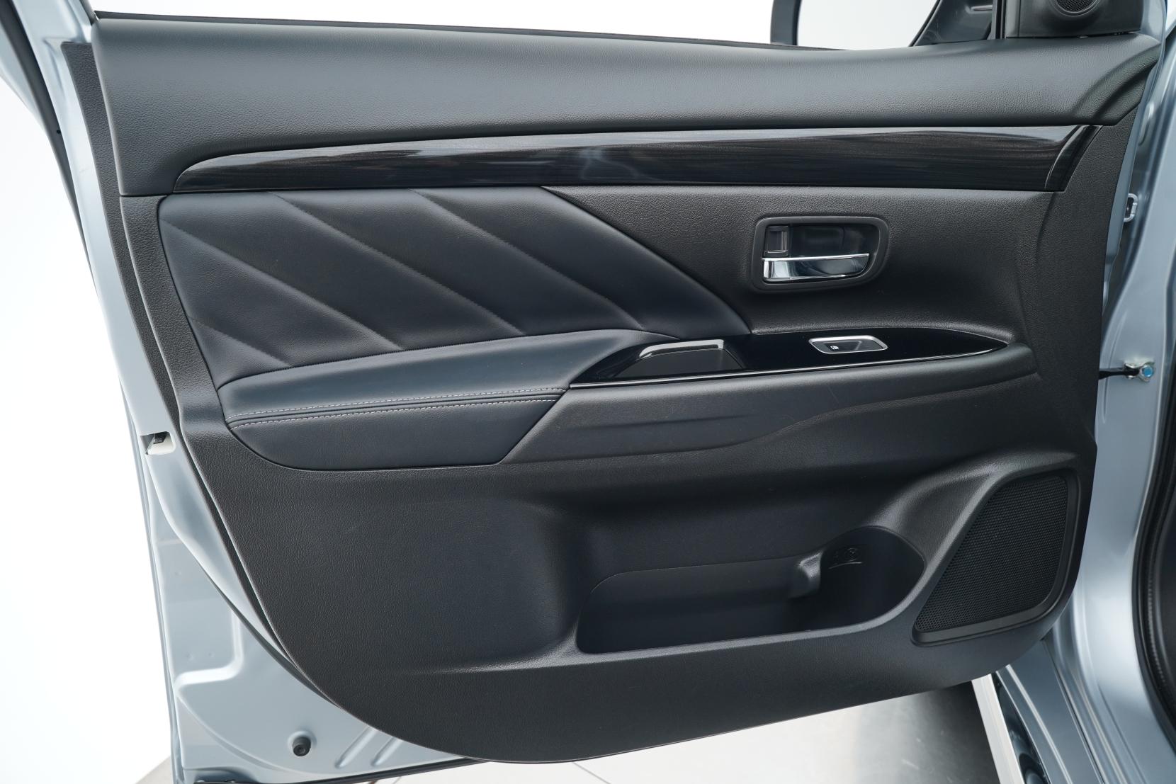 Mitsubishi Outlander 2.4 PHEV 4WD G