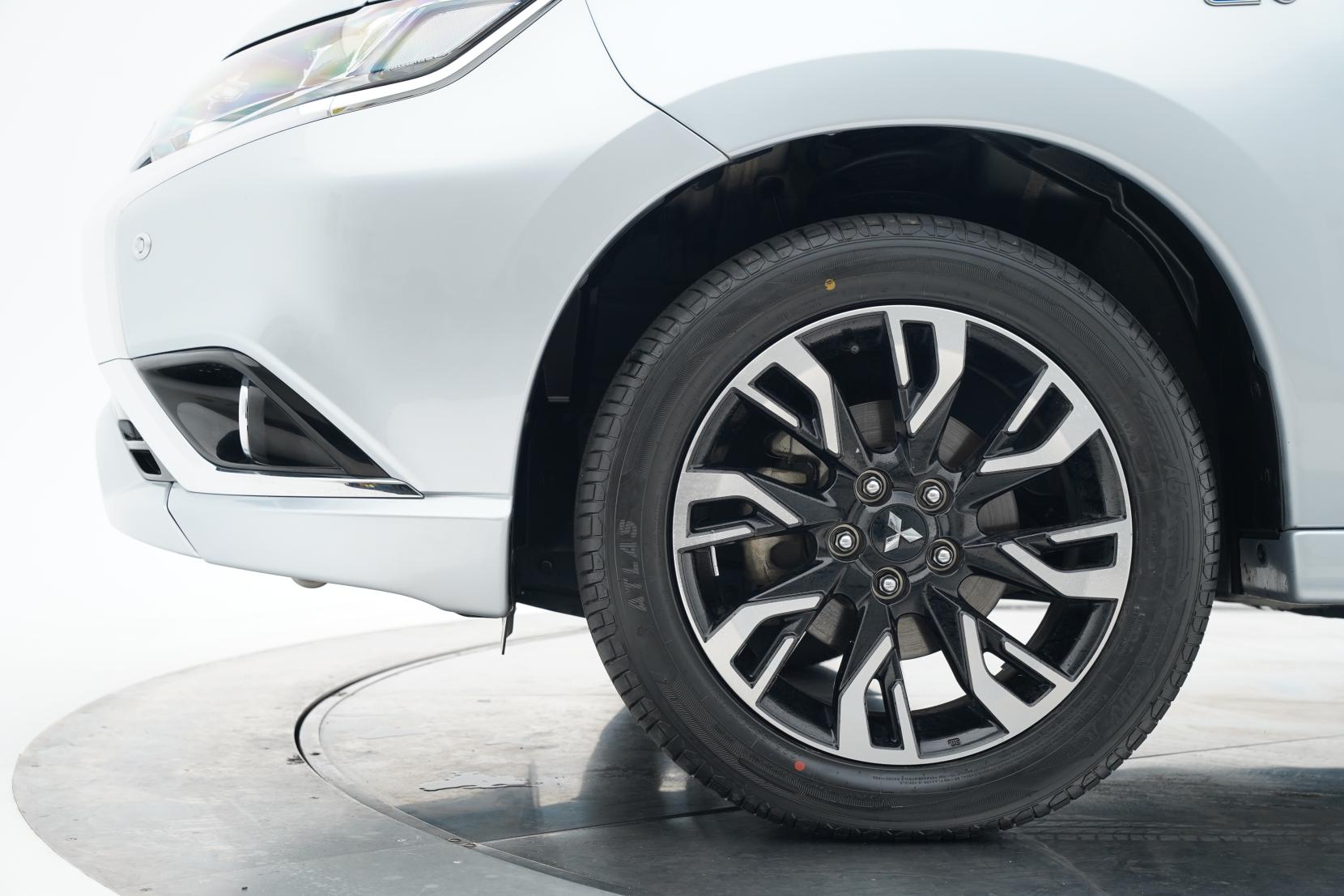 Mitsubishi Outlander 2.4 PHEV 4WD G