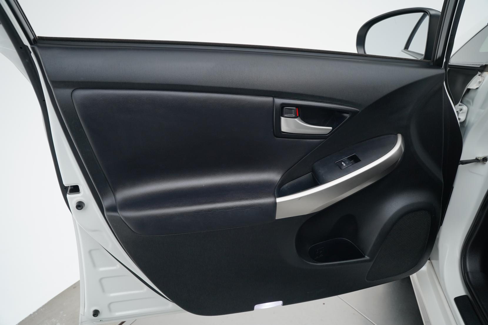 Toyota Prius 1.8 Hybrid S Touring Selection