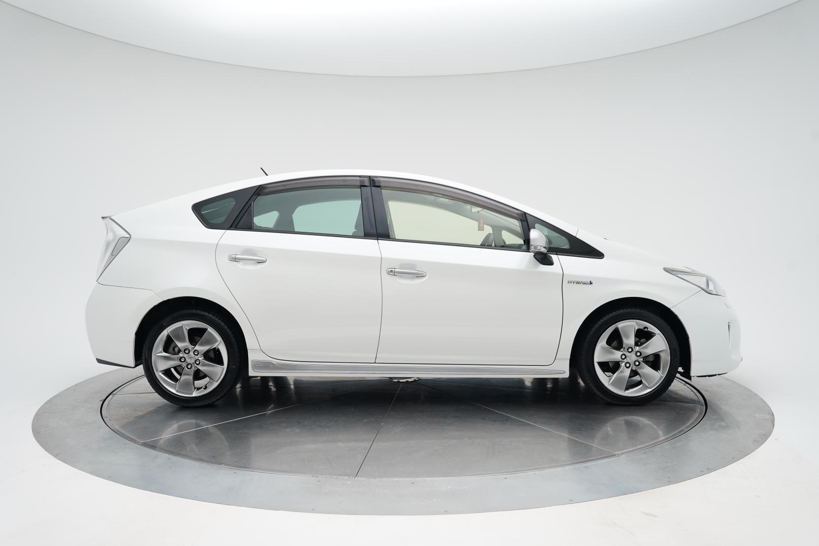 Toyota Prius 1.8 Hybrid S Touring Selection