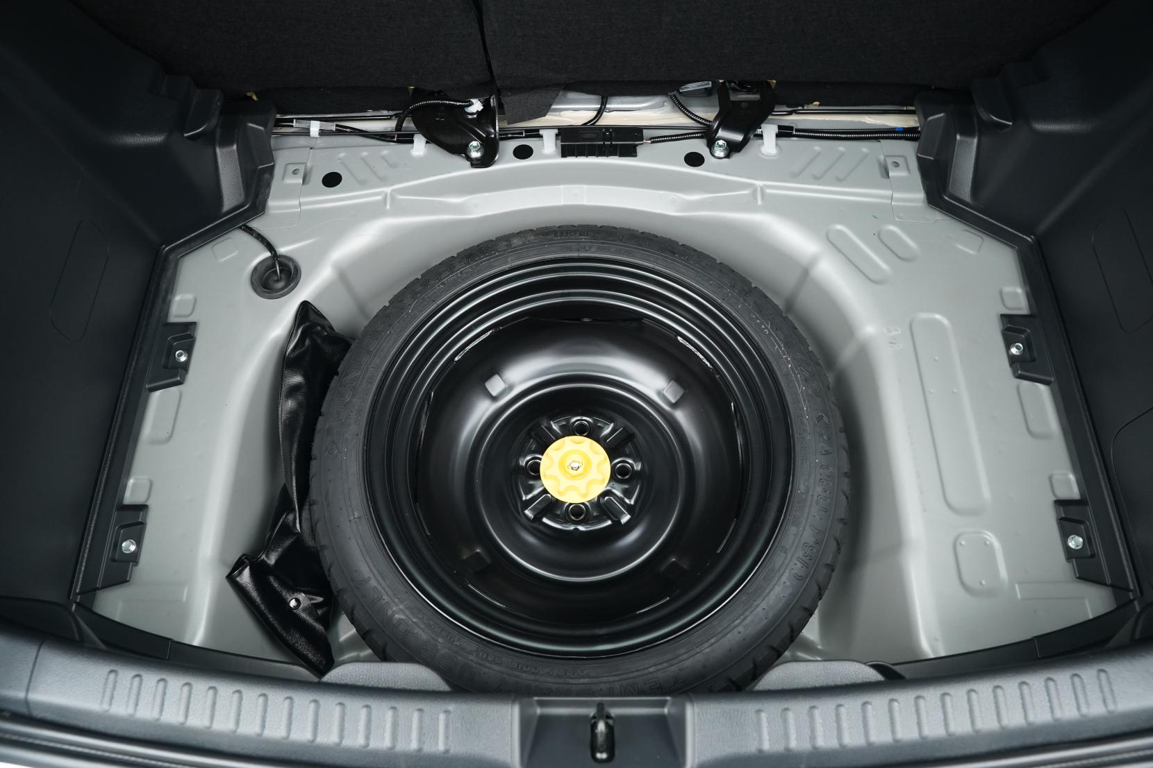 Toyota Yaris 1.5 Hybrid X