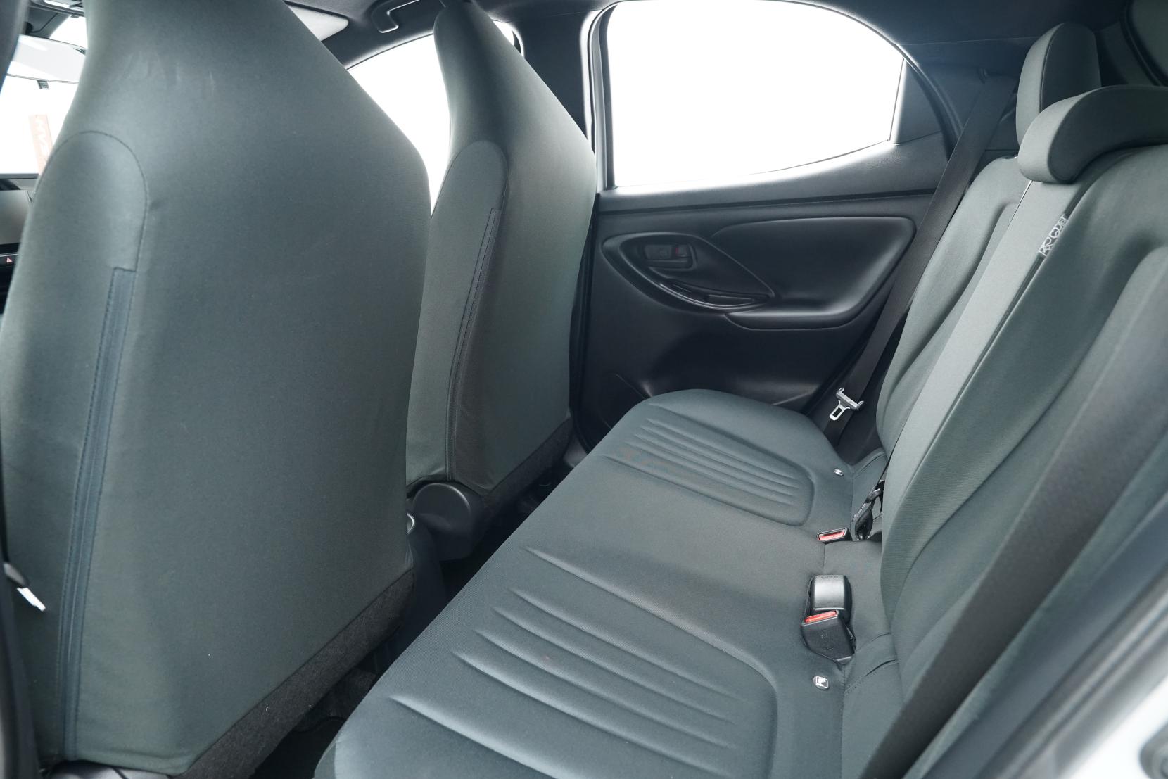 Toyota Yaris 1.5 Hybrid X