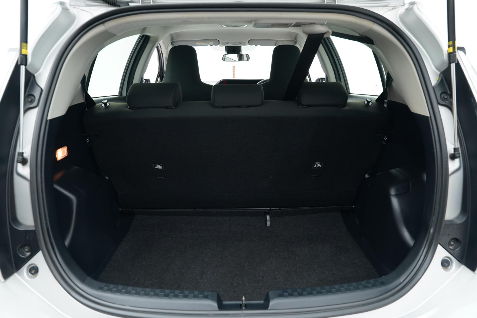 Toyota Aqua 1.5 FaceLift II L