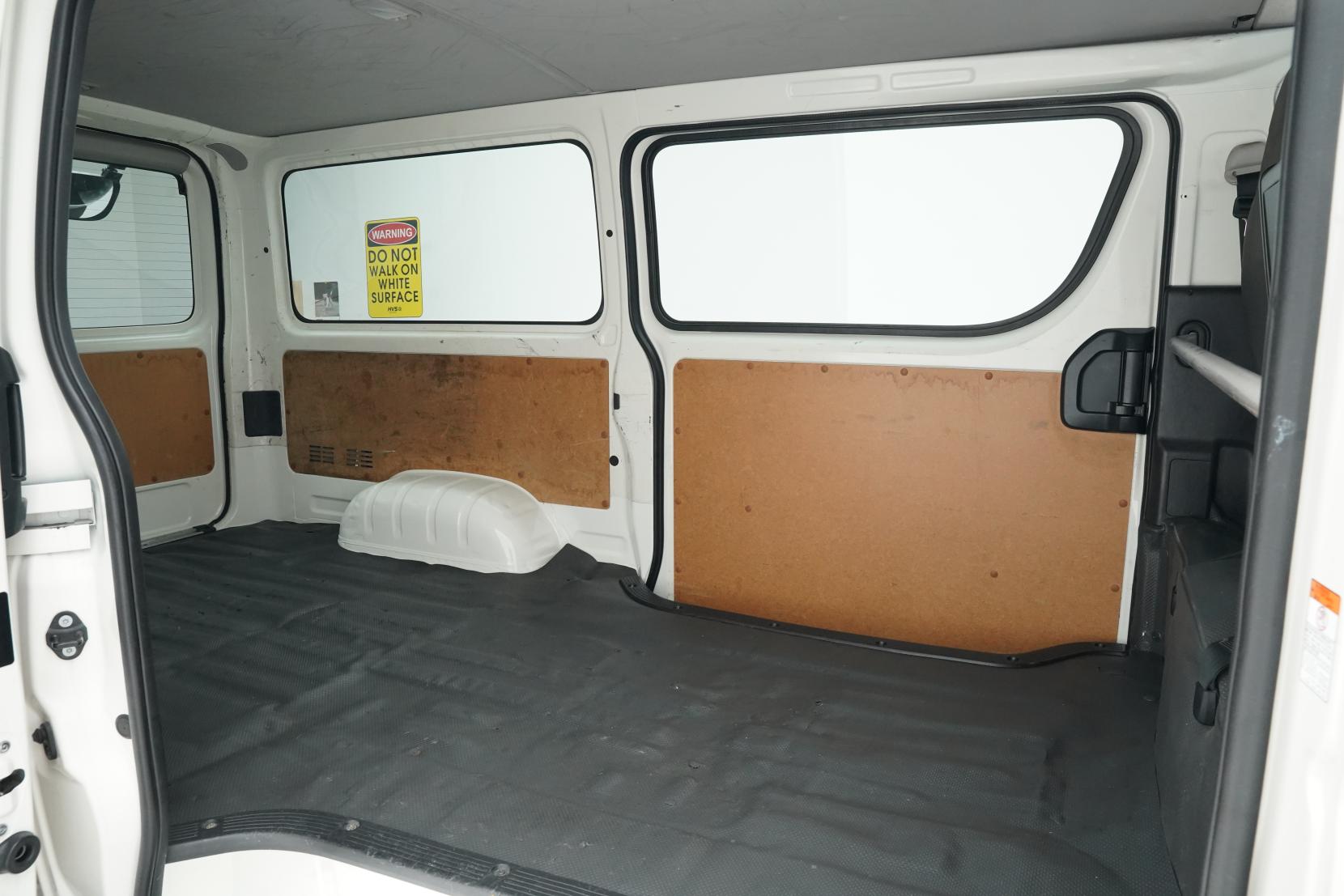 Toyota Hiace 2.0 DX 2.0L 5 Door