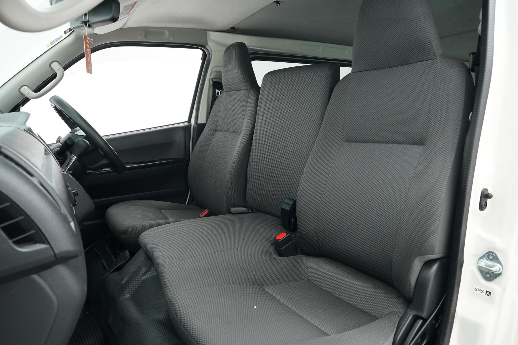 Toyota Hiace 2.0 DX 2.0L 5 Door