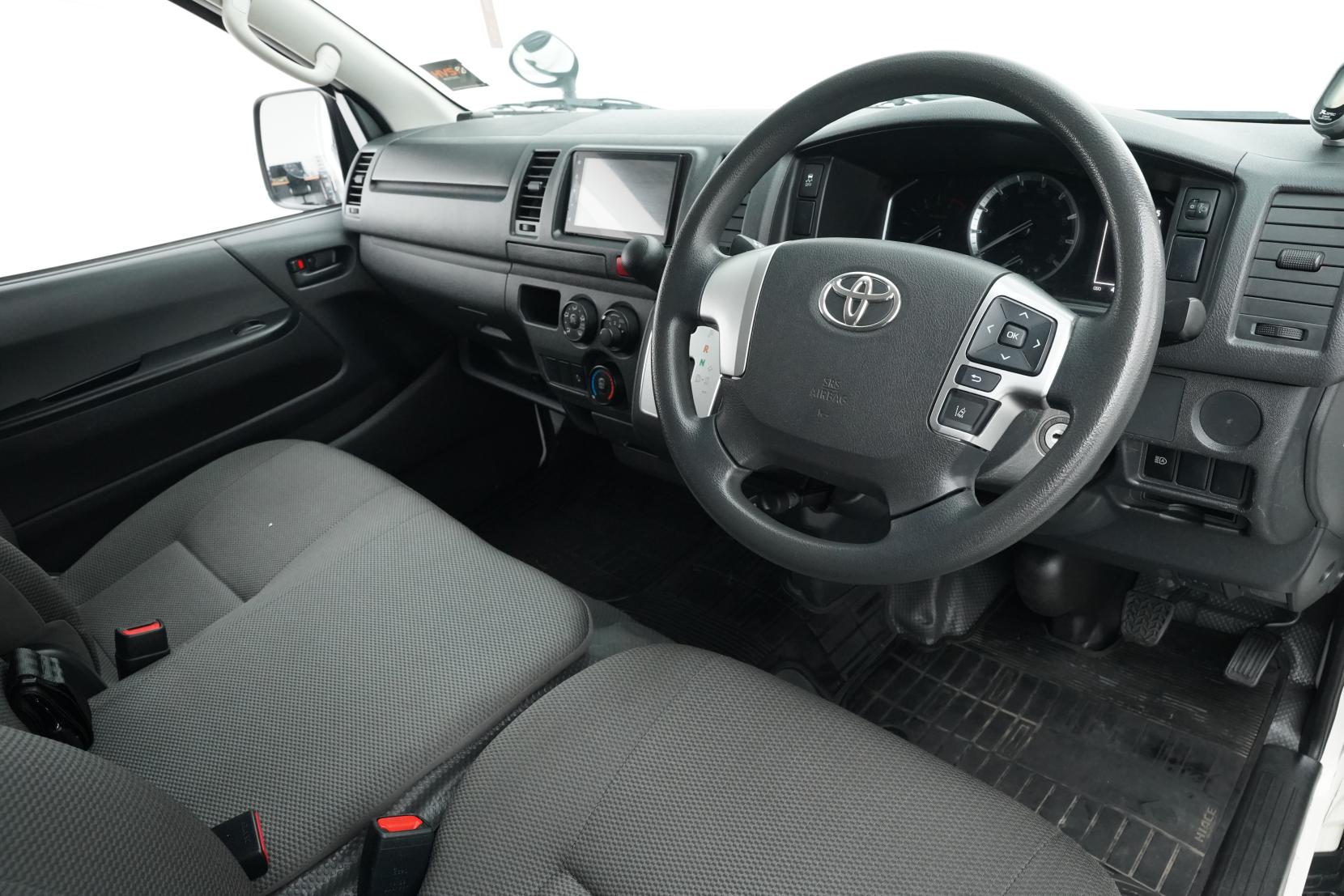 Toyota Hiace 2.0 DX 2.0L 5 Door