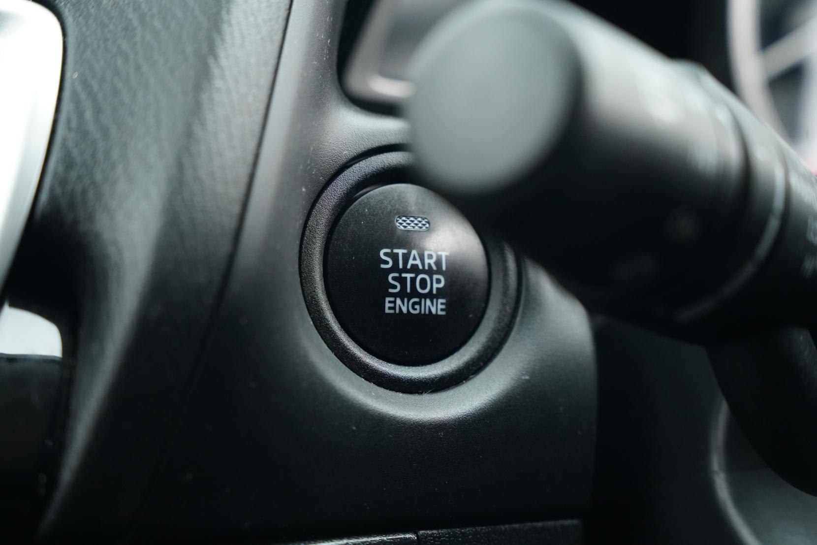 Mazda Axela 2.0 SPORT 20S