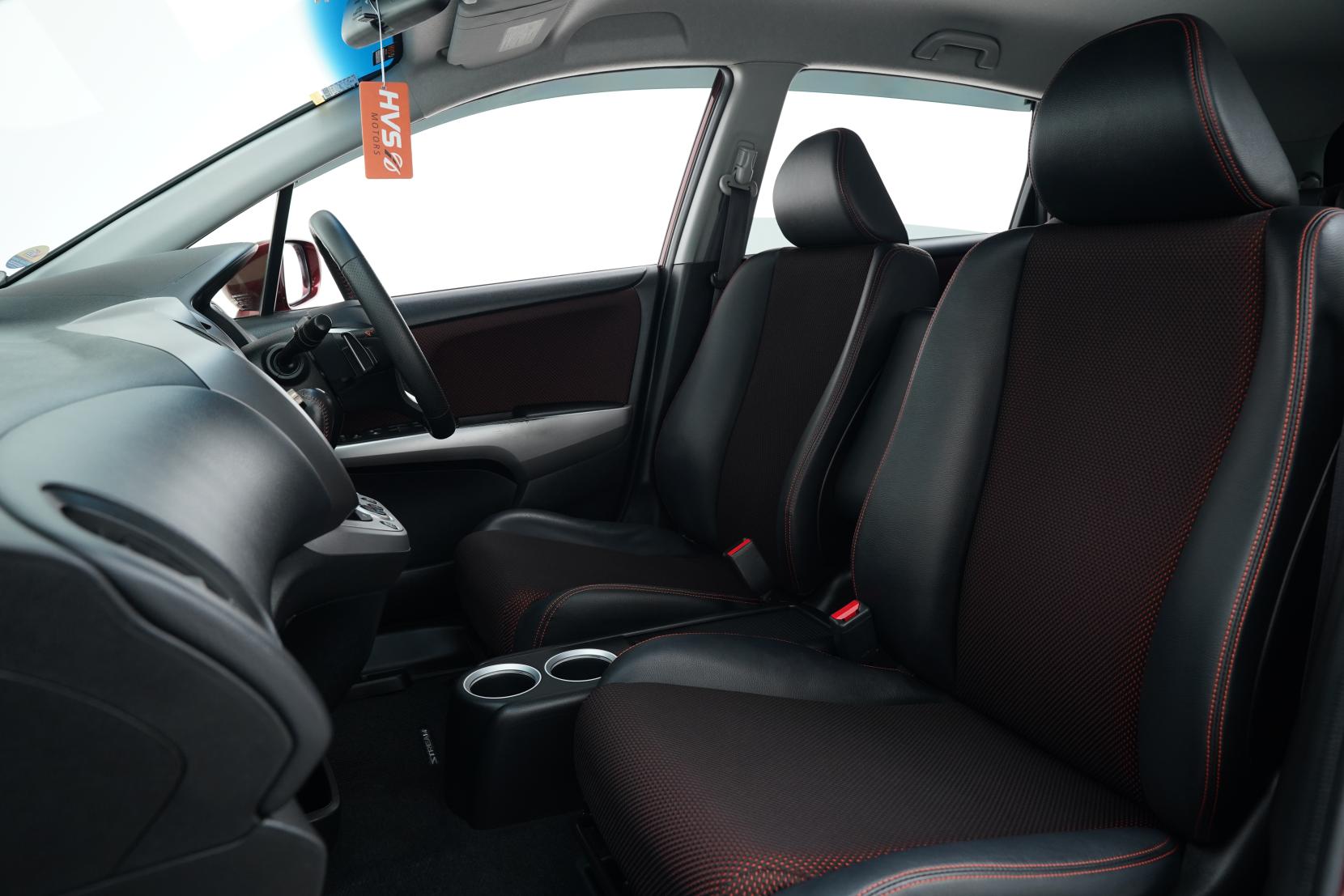 Honda Stream 2.0 RSZ 6 Seater