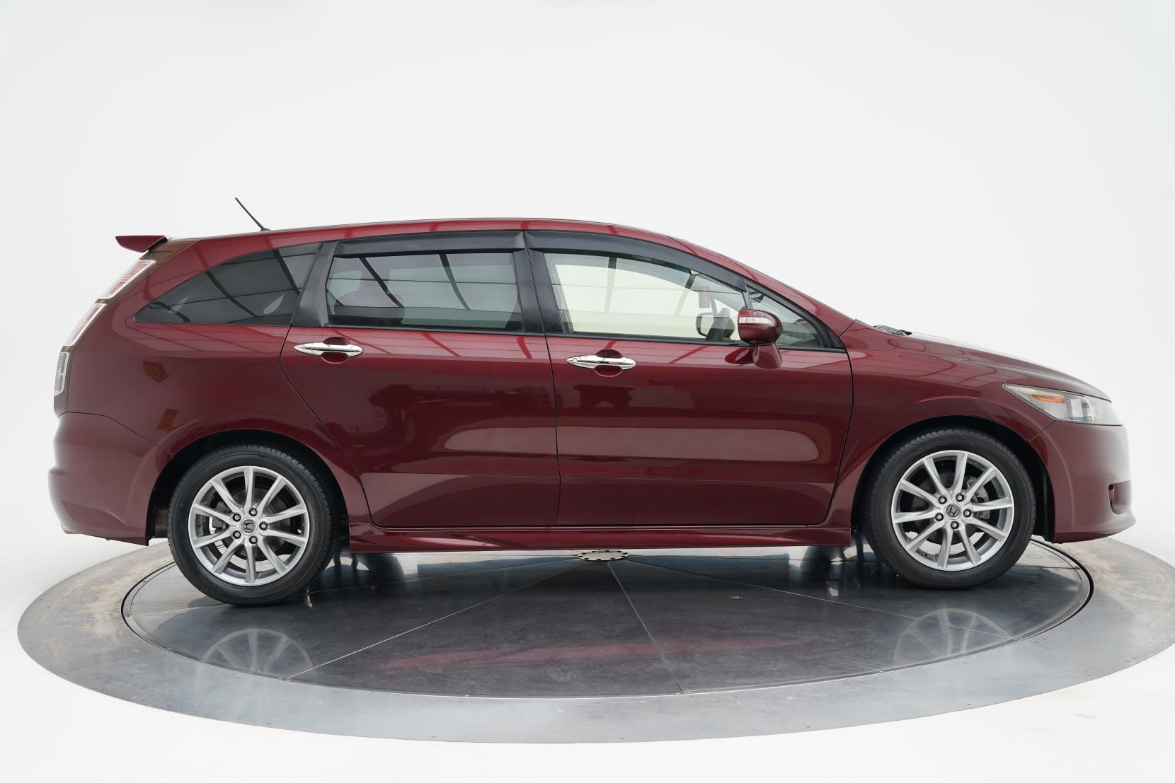 Honda Stream 2.0 RSZ 6 Seater