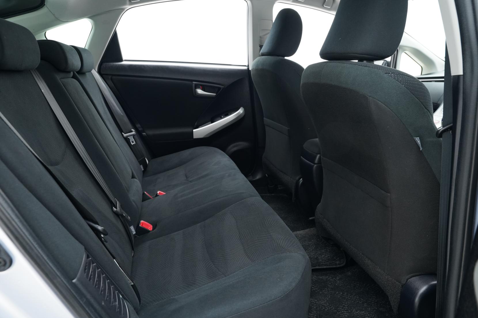 Toyota Prius 1.8 Hybrid S