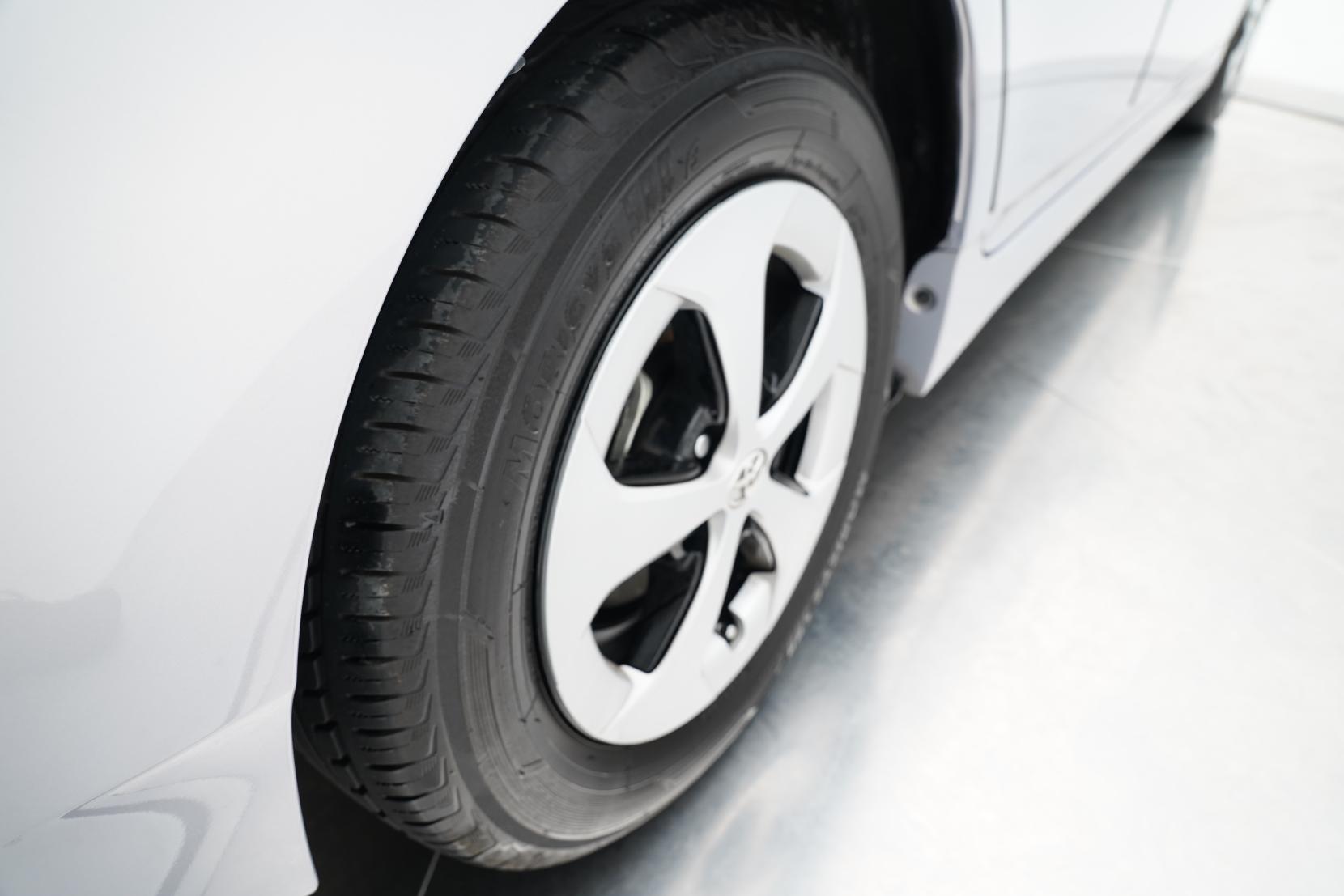 Toyota Prius 1.8 Hybrid S