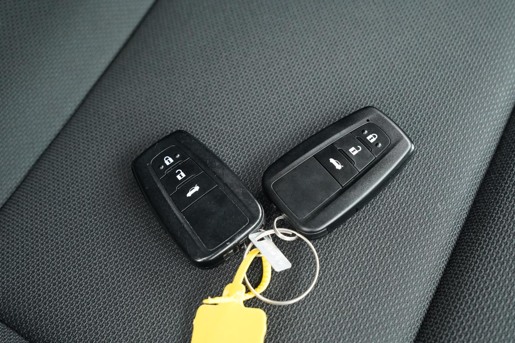 Toyota Corolla 1.8 HYBRID G-X