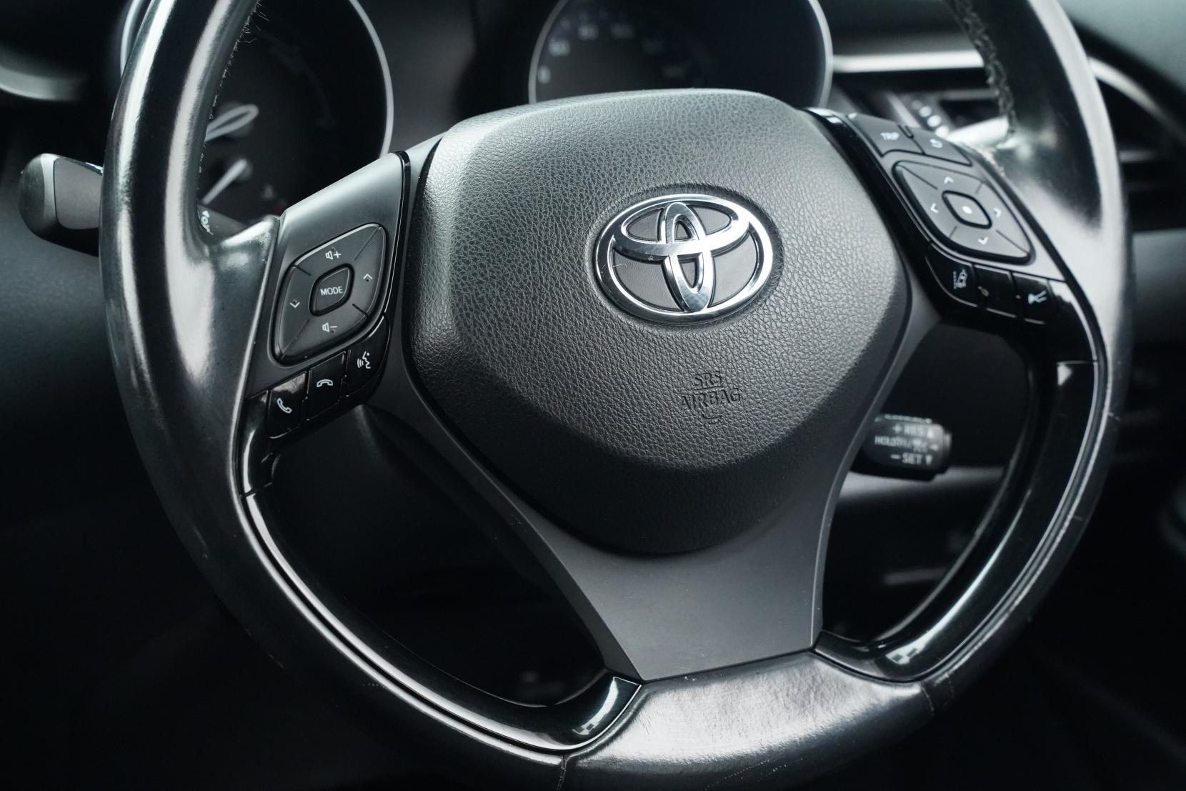 Toyota C-HR 1.8 Hybrid S