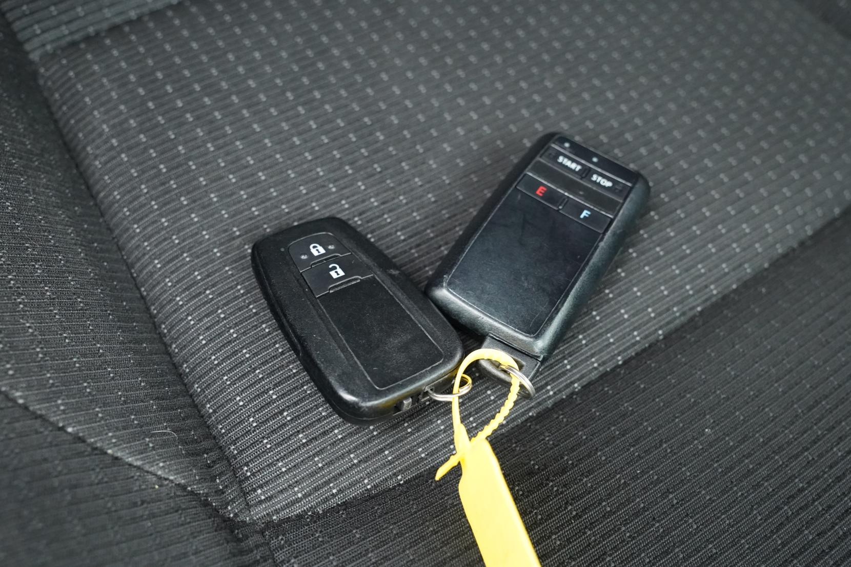 Toyota C-HR 1.8 Hybrid S