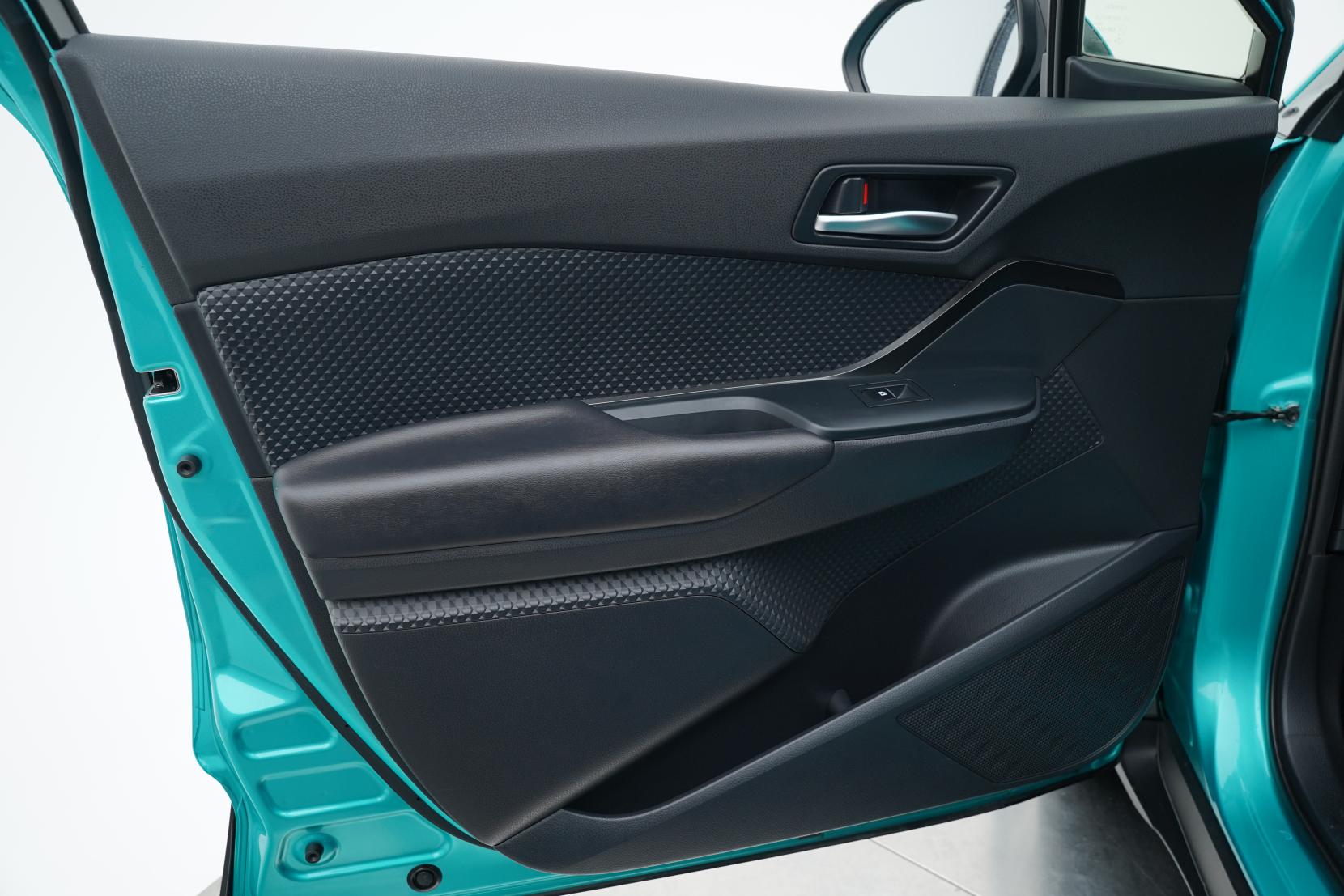 Toyota C-HR 1.8 Hybrid S