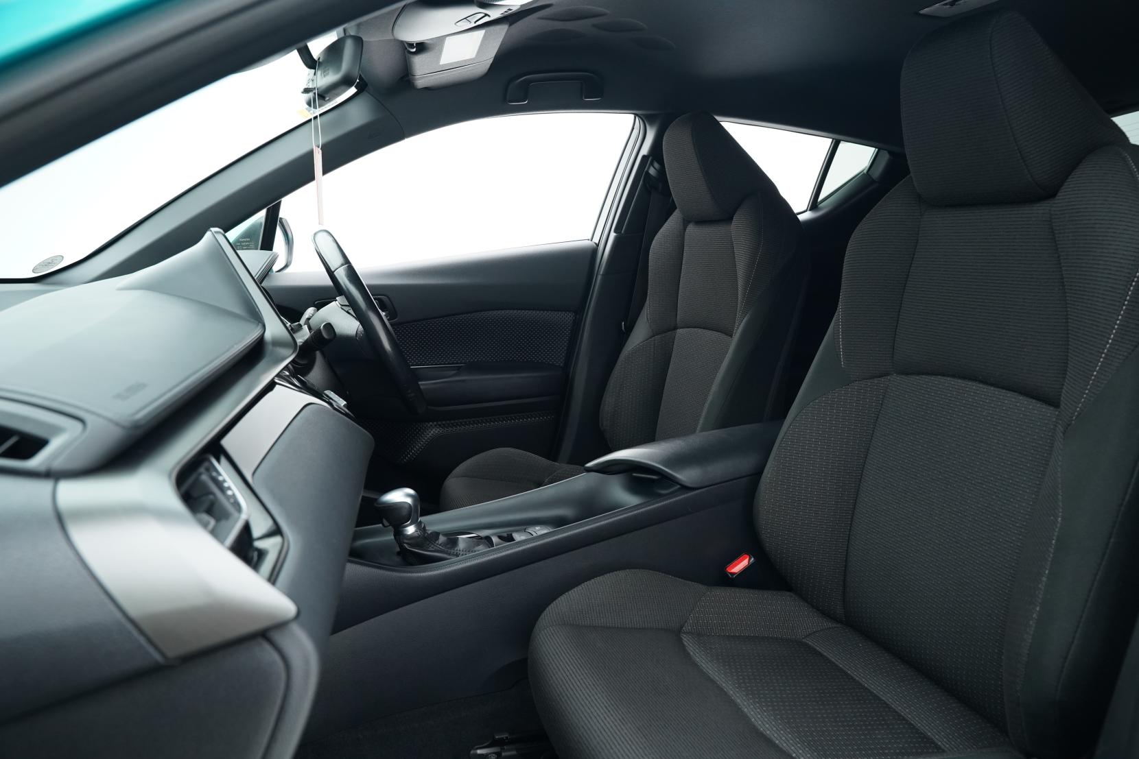 Toyota C-HR 1.8 Hybrid S