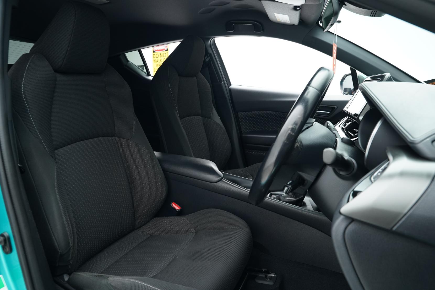 Toyota C-HR 1.8 Hybrid S