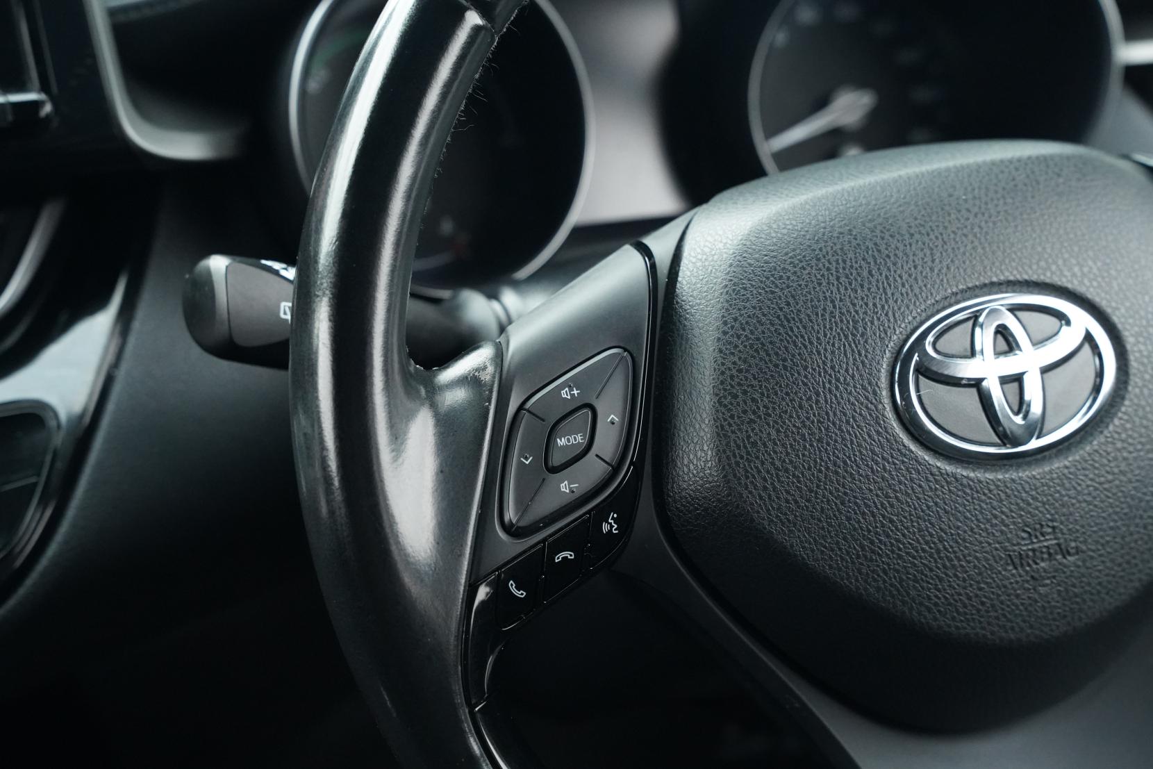 Toyota C-HR 1.8 Hybrid S