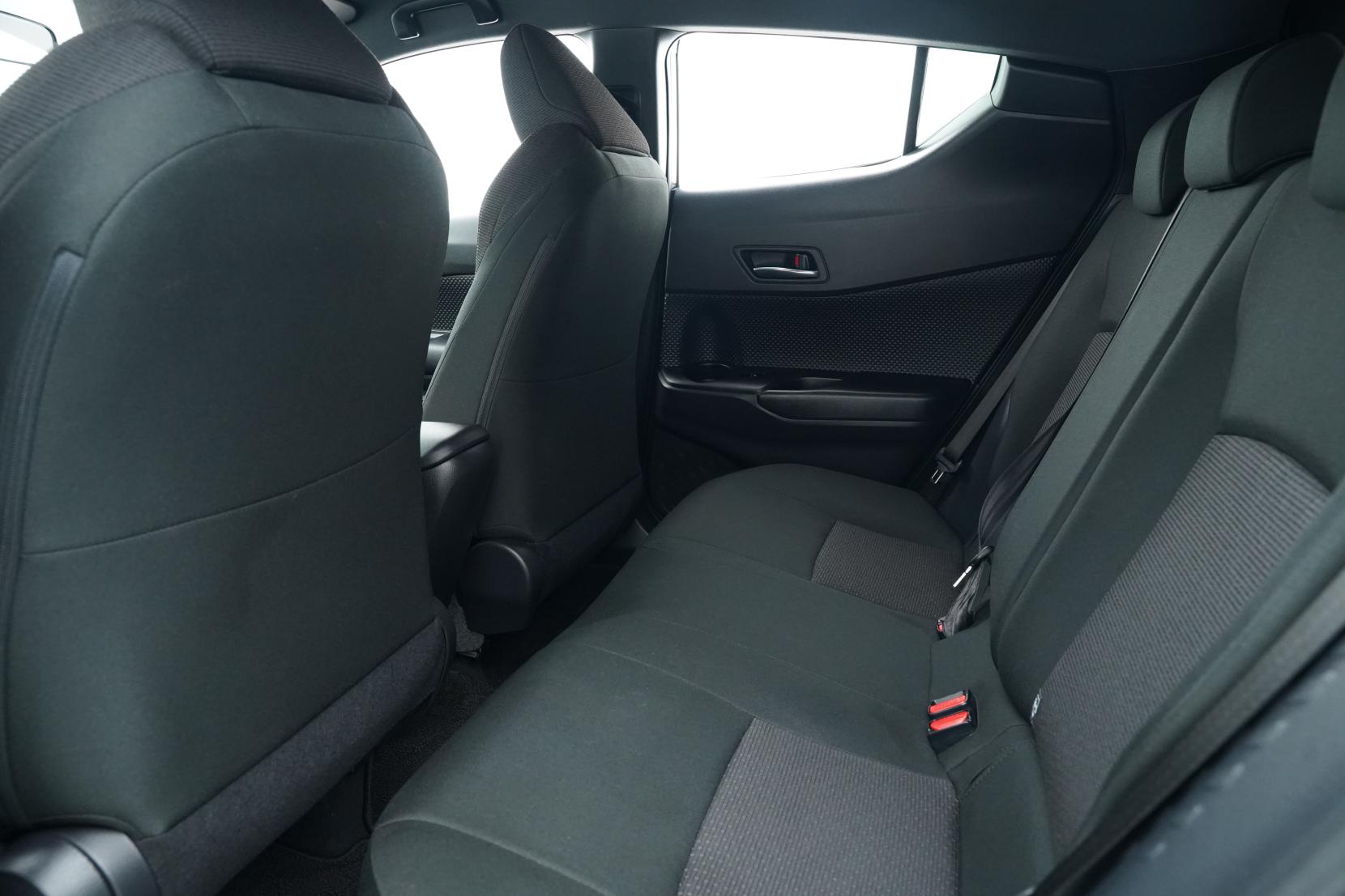 Toyota C-HR 1.8 Hybrid S