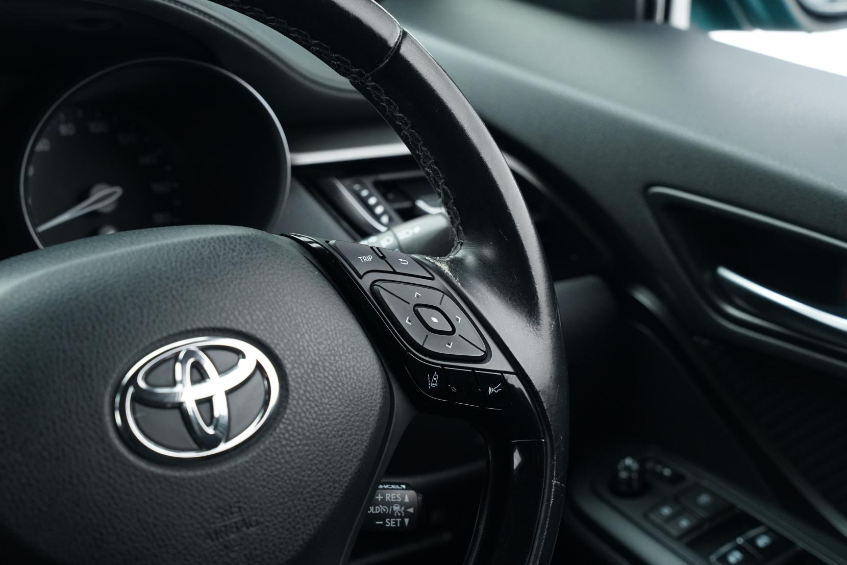 Toyota C-HR 1.8 Hybrid S