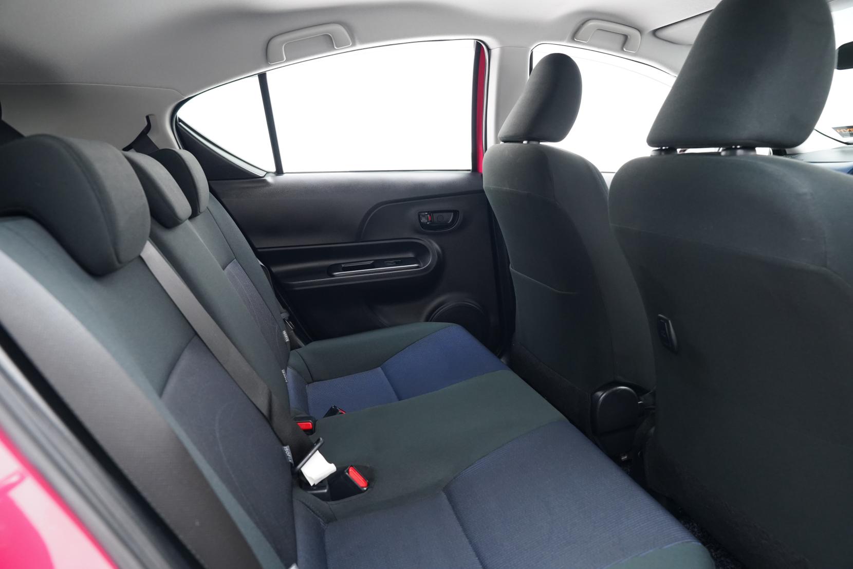 Toyota Aqua 1.5 S FACELIFT